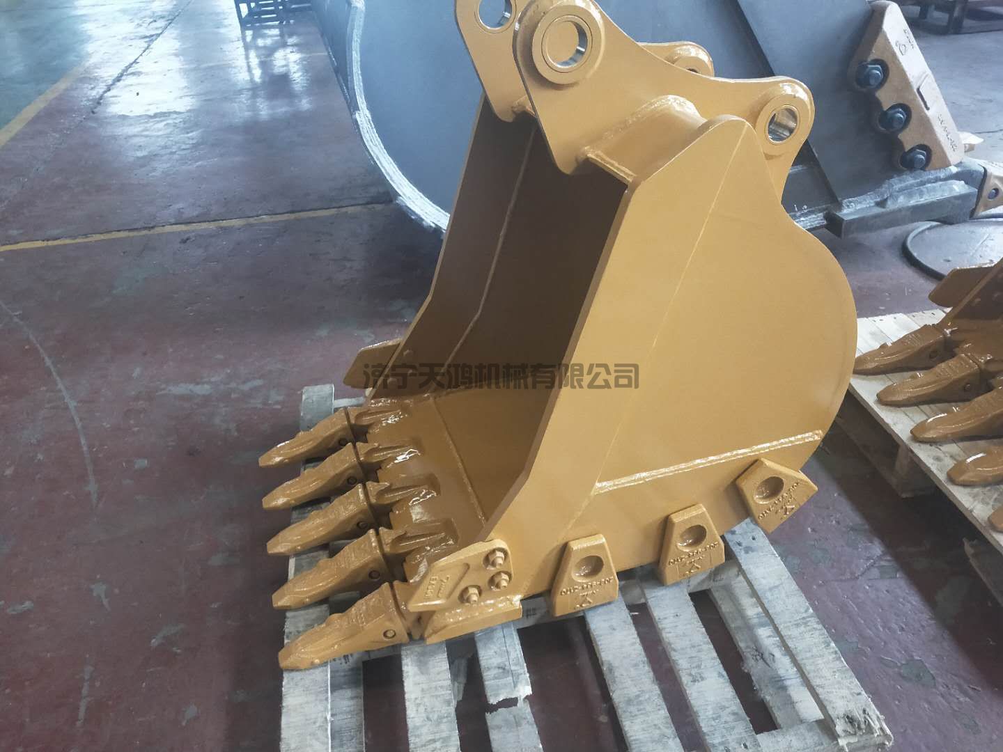 CAT416E，600mm巖石型挖斗